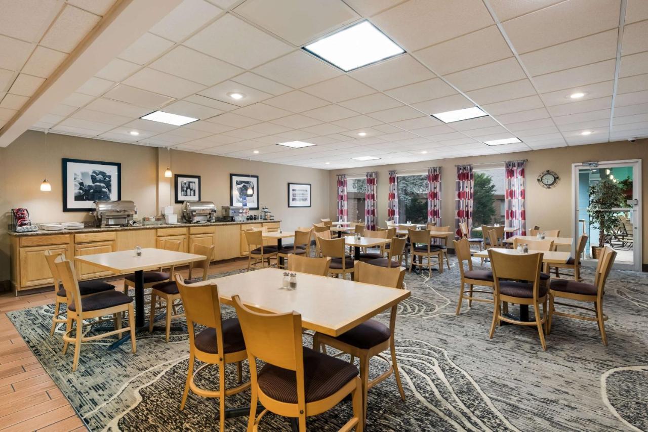 Best Western Holiday Lodge Clear Lake Buitenkant foto